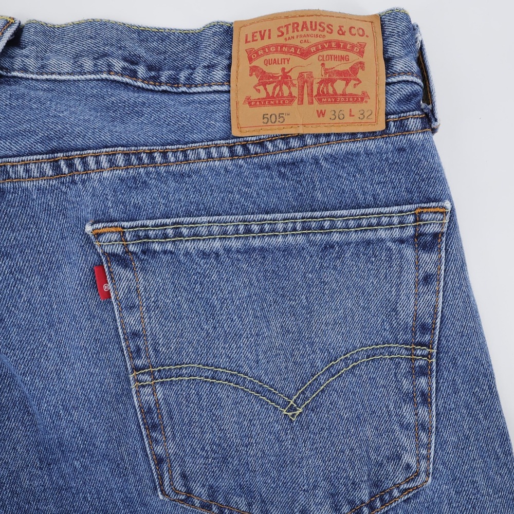 Levi's 505 Regular Fit Jeans Blue Full Length Mens 36x32 (Inseam measures 30") - Picture 1 of 7